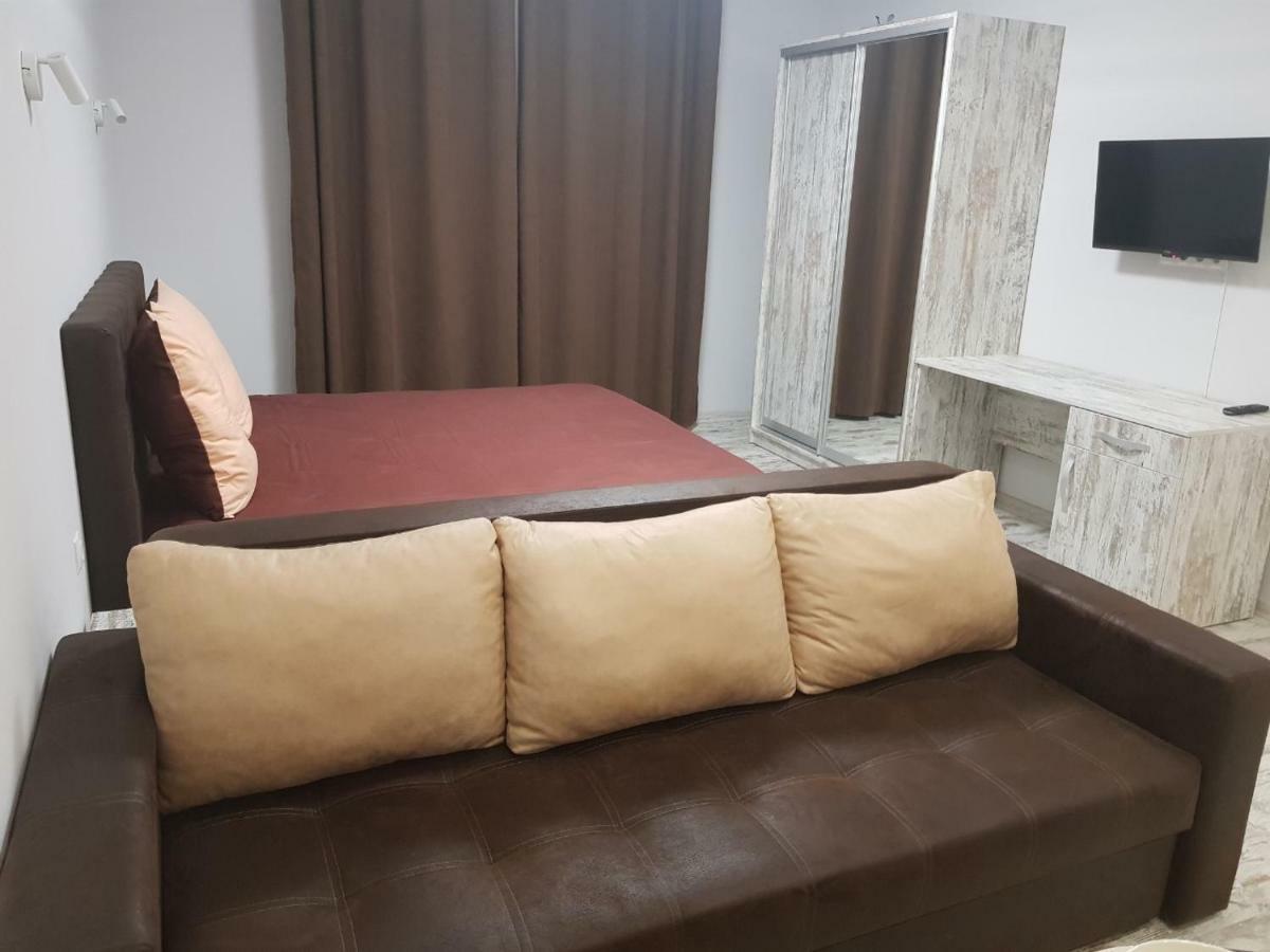 Silver Star Apartment 40M Uzhhorod Exterior foto