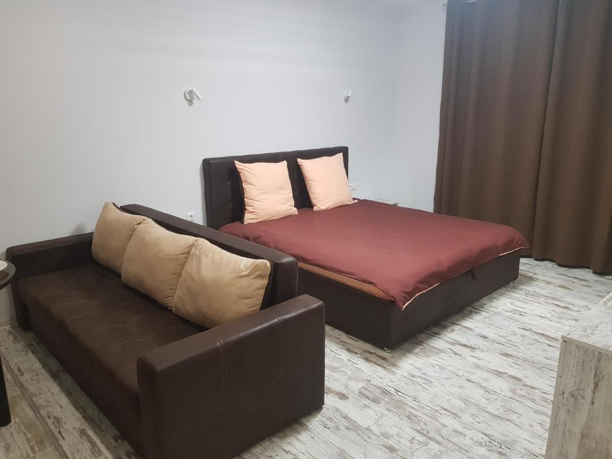 Silver Star Apartment 40M Uzhhorod Exterior foto